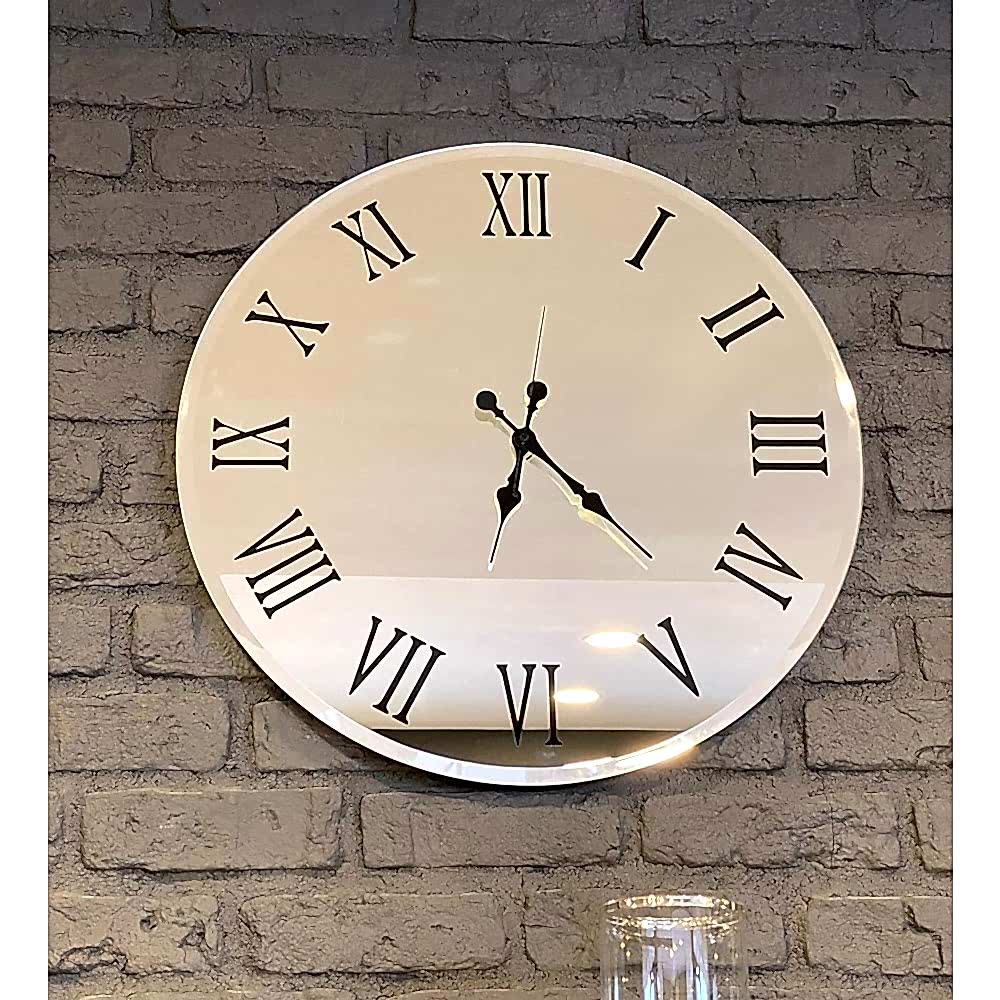 Bizoteli Yuvarlak Saat